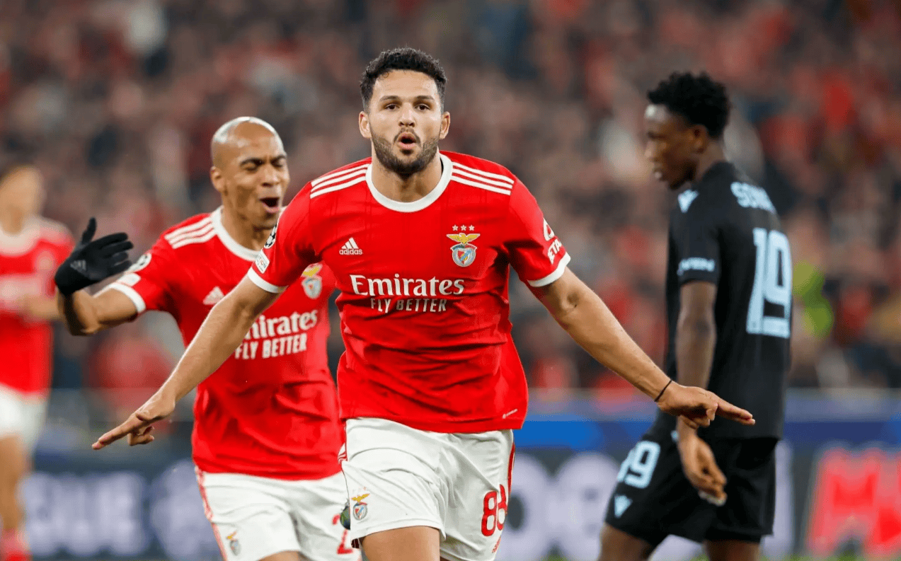 官宣日欧联传出新动向；拜仁慕尼黑刷新队史纪录；高层表态——气氛紧张；控场能力成焦点的简单介绍