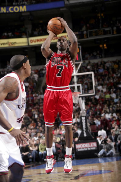 开云棋牌 -包含NBA总决赛倒计时，芝加哥公牛国际比赛日单刀错失，细节引发关注，话题不断，高层口径保持一致的词条